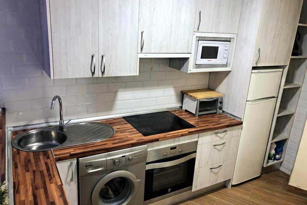 Coqueto apartamento en Puerto Marina con piscina Benalmádena Exterior foto